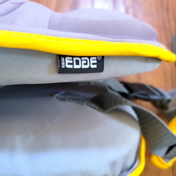 Batman Edge Swim Vest 3d Muscles - Picture 5 of 7